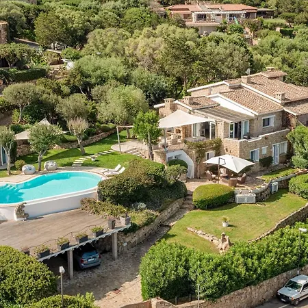 Andrea Luxury In Villa Porto Rotondo