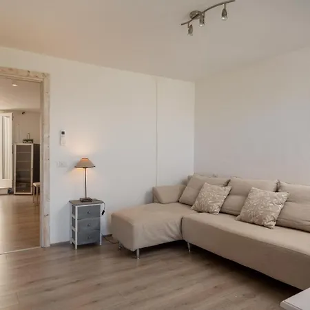 Andrea Luxury In Villa