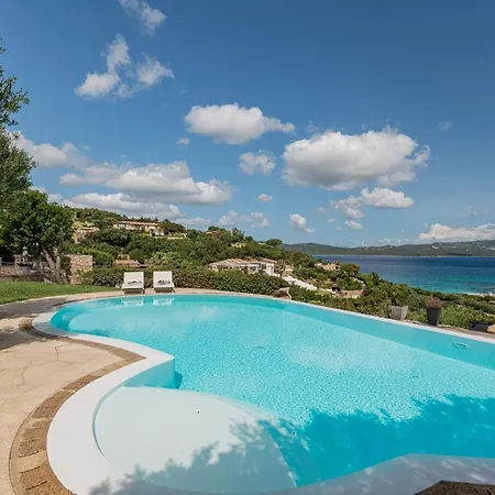 Andrea Luxury In