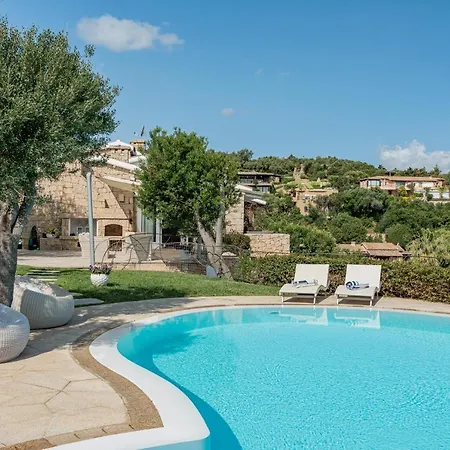 Andrea Luxury In Villa