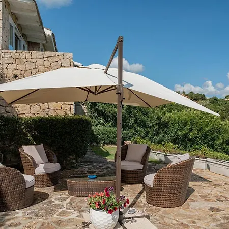 Andrea Luxury In Villa